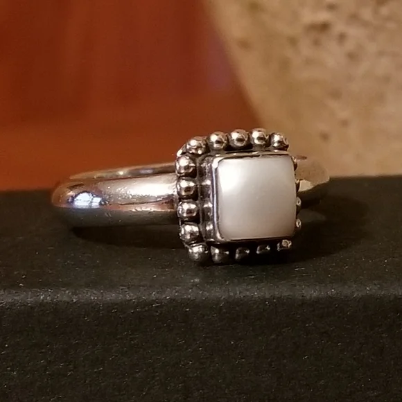 Silpada Sterling Silver & Pearl Ring - Picture 7 of 14